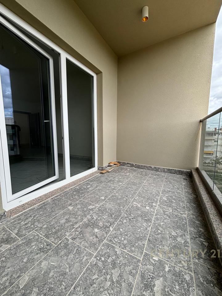 SHITET APARTAMENT 1+1 NE GOLEM ,NDERTIM I RI !