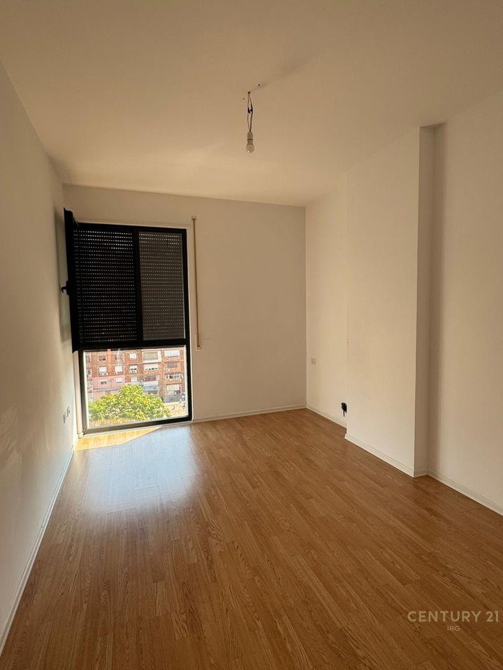 Apartament me qera në Kompleksin ASL, Te Oxhaku
