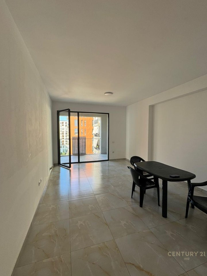 Apartament me qera në Kompleksin ASL, Te Oxhaku