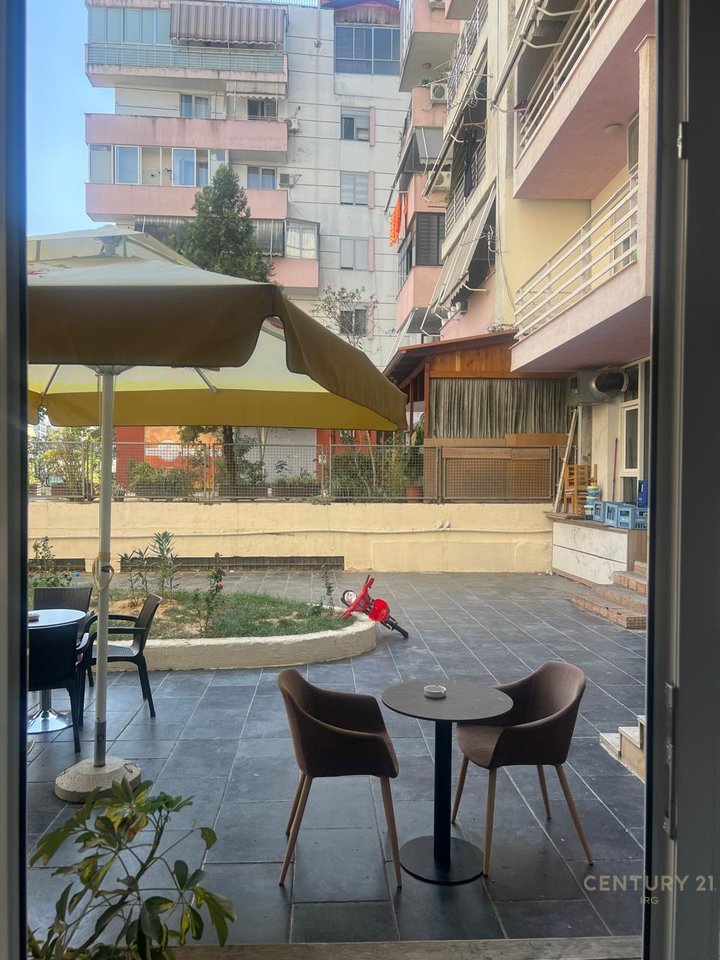 Office for rent in Kika 1, Paris Commune
