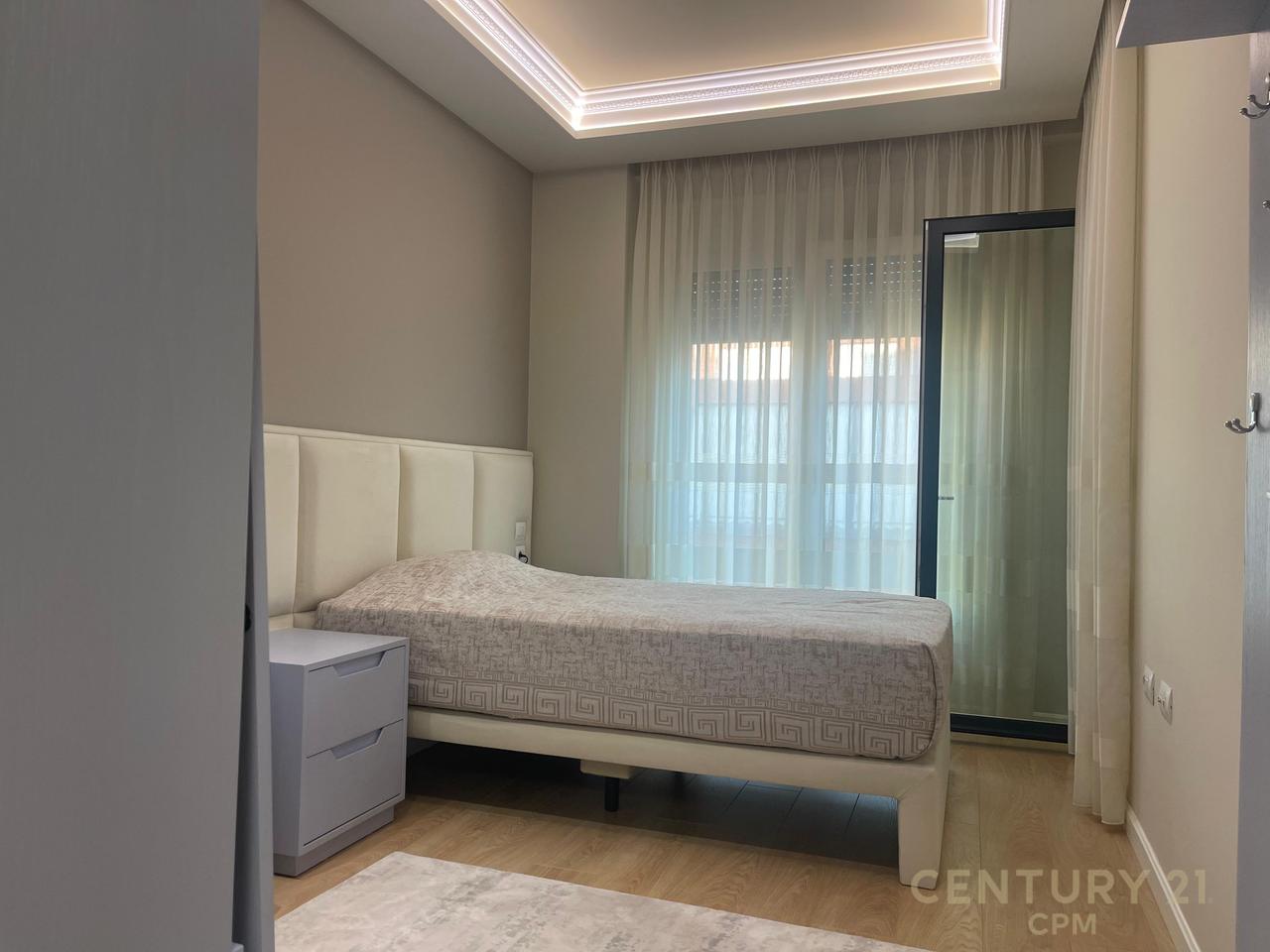 Apartament Modern 3+1+2 për Shitje në Rezidencën Viridario, Rruga e Kosovarëve