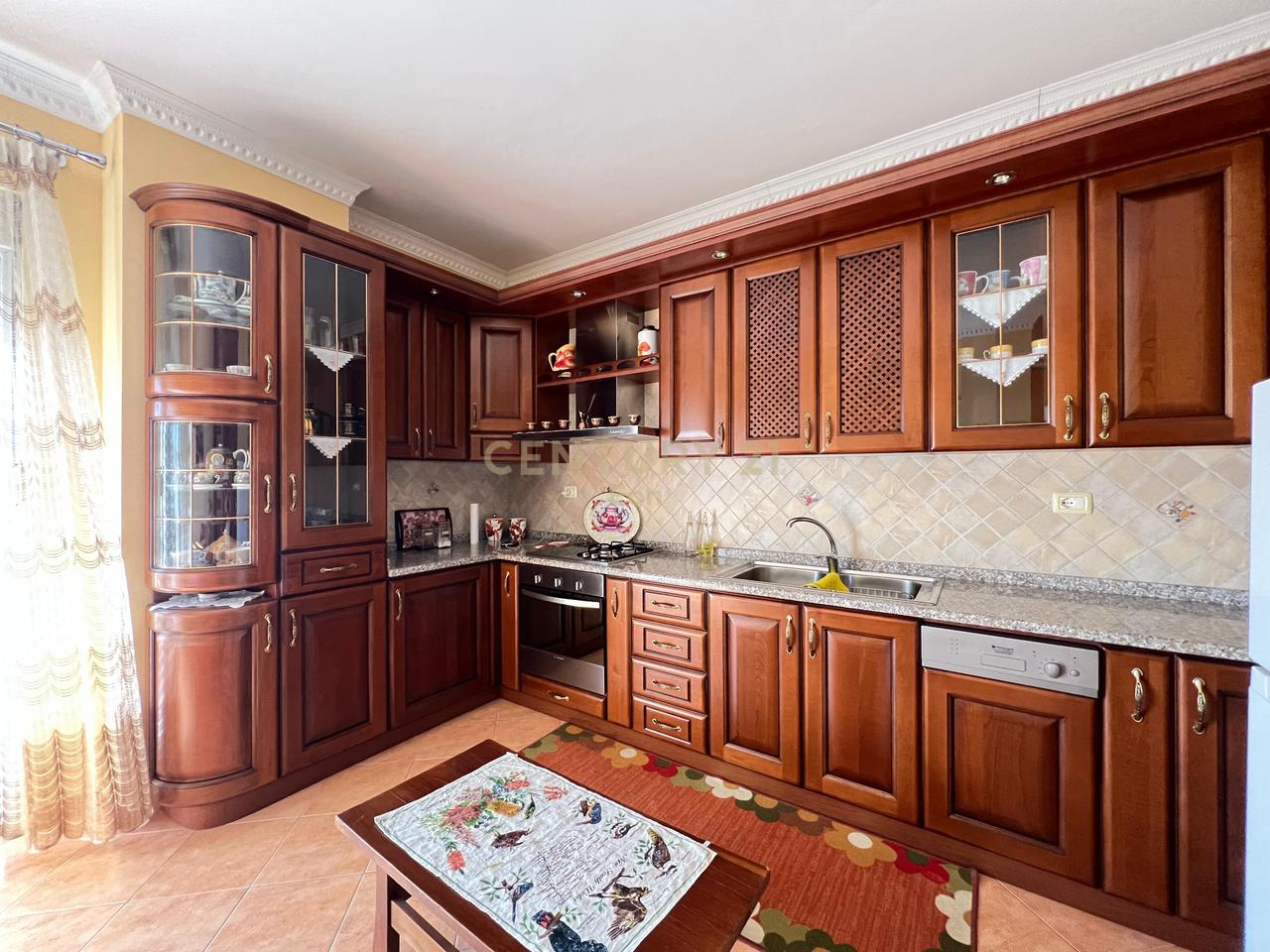 Apartament 2+1+2 me qira ne Plazh Rrota Kuqe, Durres!