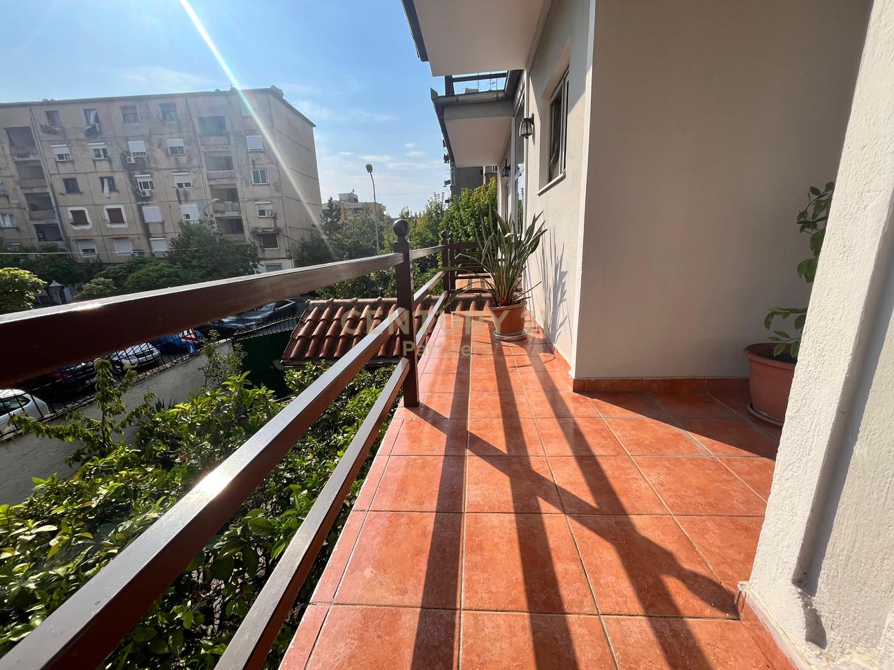 VILLA FOR SALE NEAR THE MILITARY HOSPITAL!