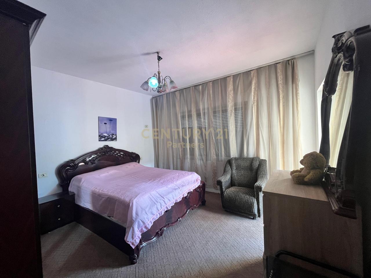 VILLA FOR SALE NEAR THE MILITARY HOSPITAL!