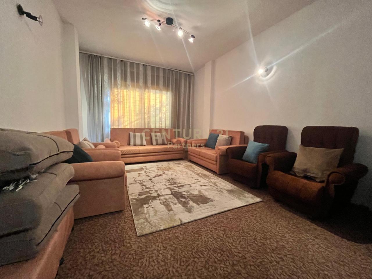 VILLA FOR SALE NEAR THE MILITARY HOSPITAL!