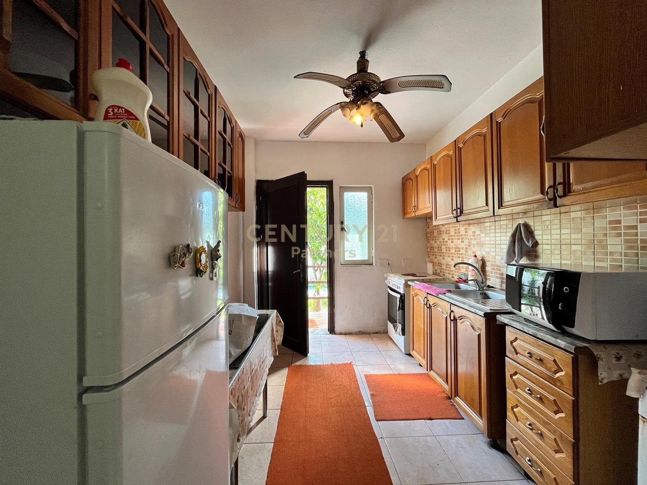 VILLA FOR SALE NEAR THE MILITARY HOSPITAL!