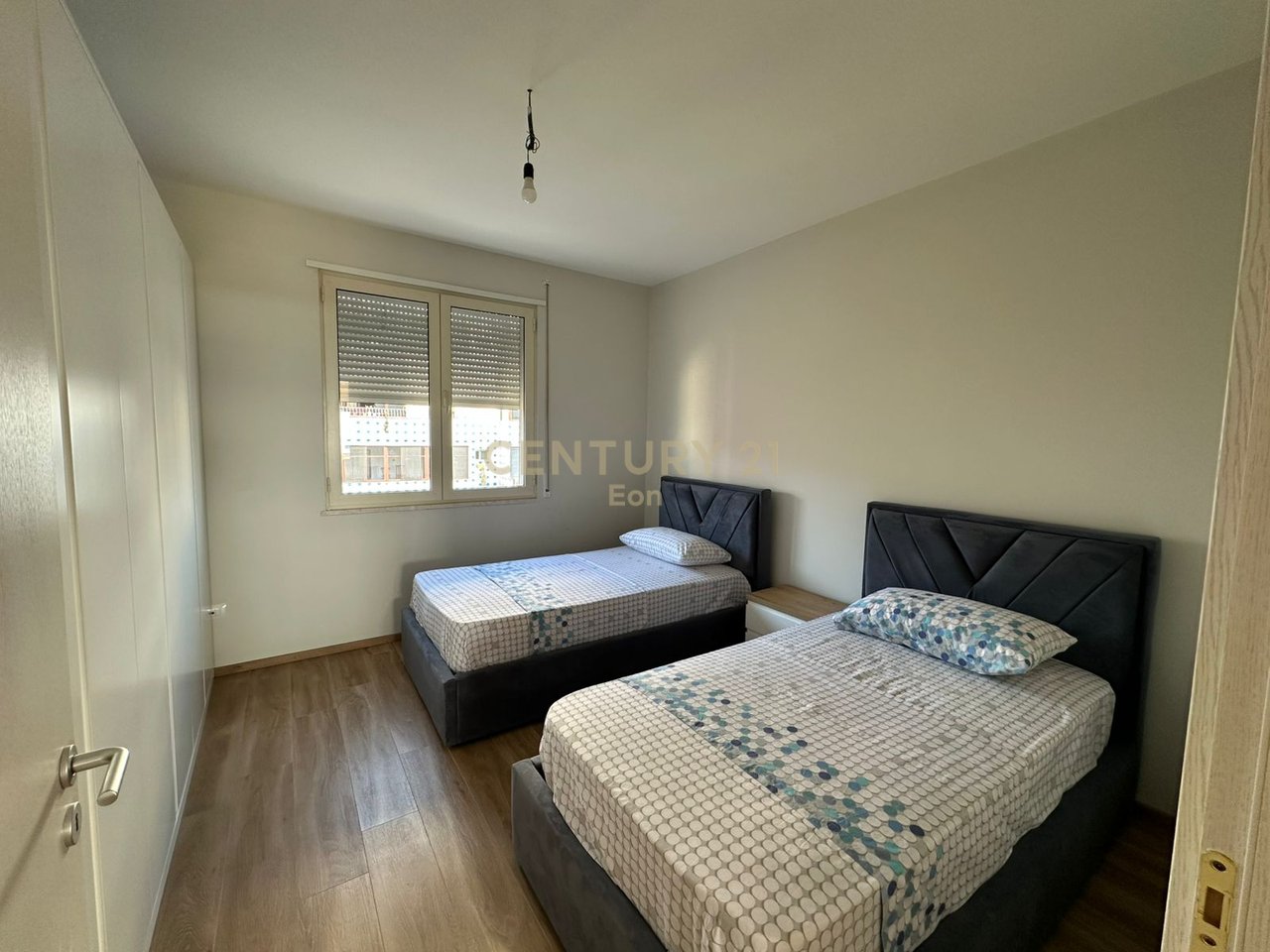 APPARTAMENTO 3+1+2 IN AFFITTO IN VIA PORTO A DURAZZO!