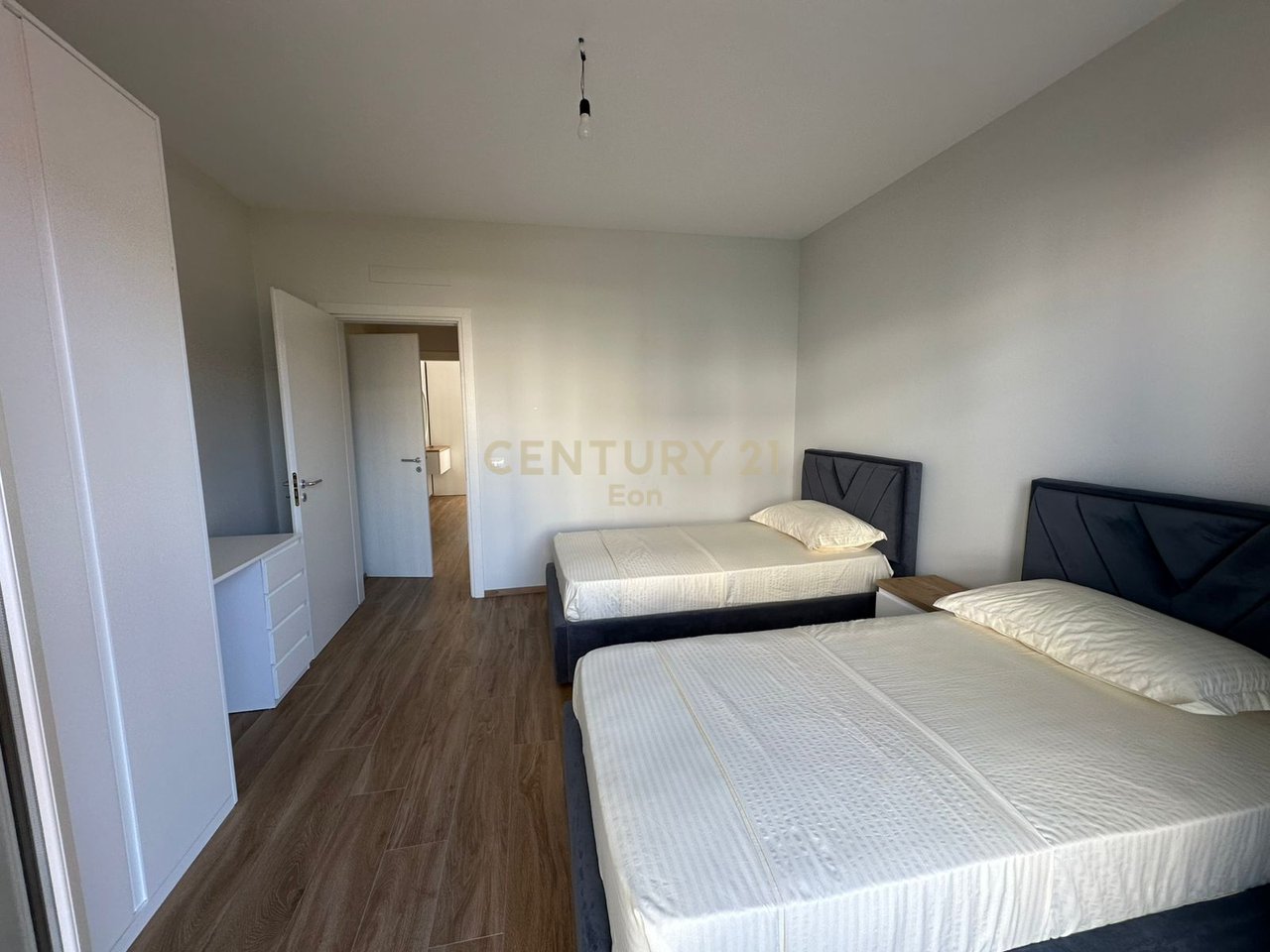 APPARTAMENTO 3+1+2 IN AFFITTO IN VIA PORTO A DURAZZO!
