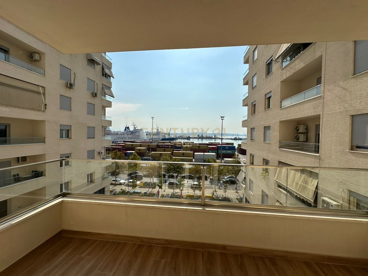 APPARTAMENTO 3+1+2 IN AFFITTO IN VIA PORTO A DURAZZO!