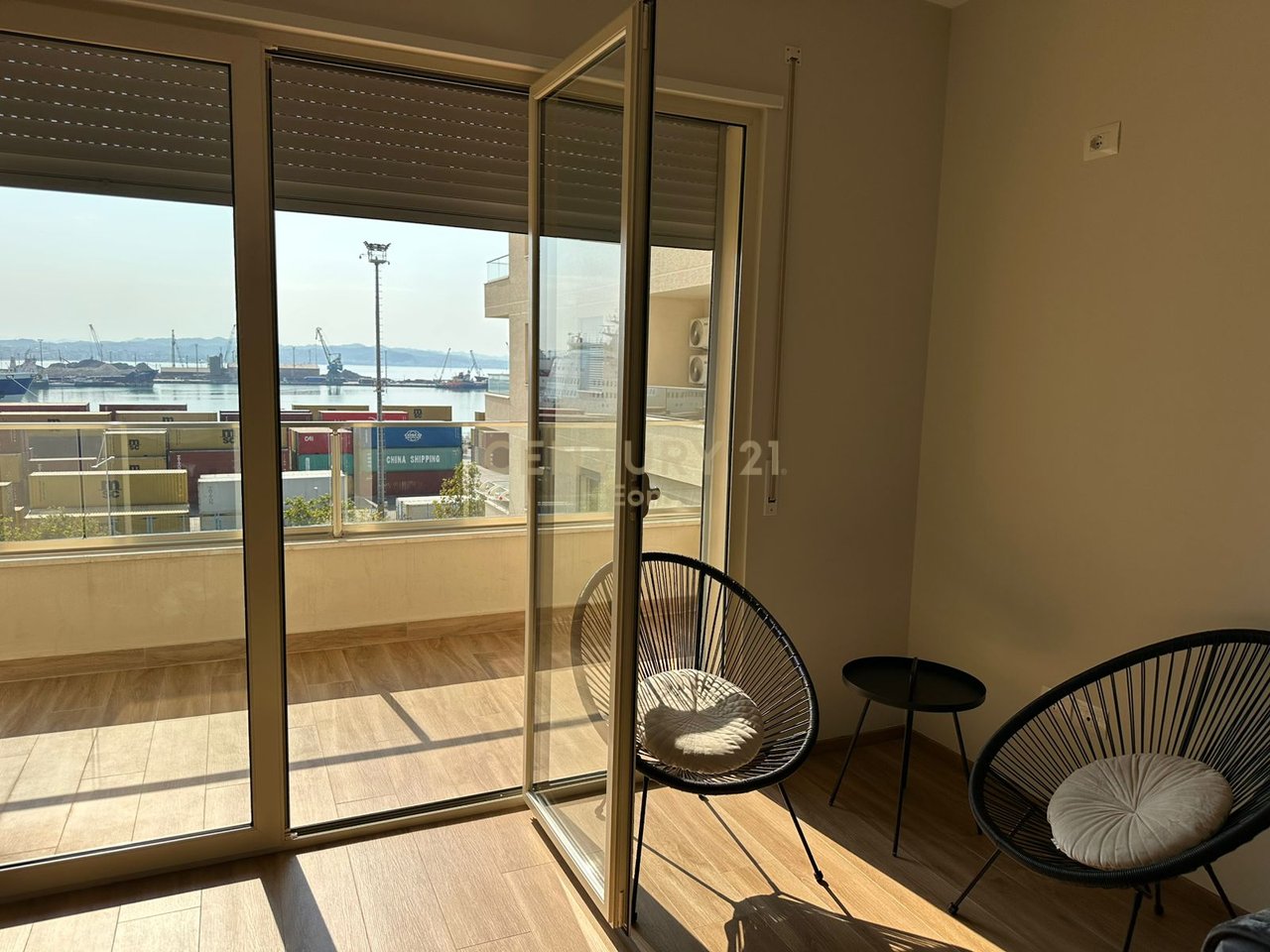 APPARTAMENTO 3+1+2 IN AFFITTO IN VIA PORTO A DURAZZO!