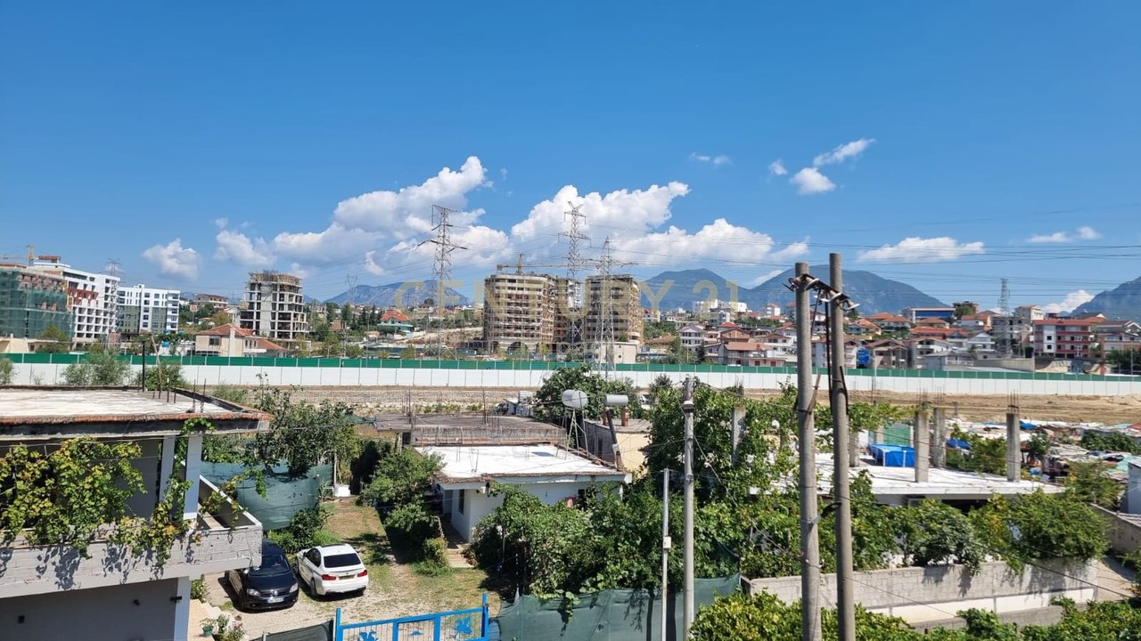 Apartament 3+1 Me Qira Tek Bulevardi i Ri Tiranë - 550€!