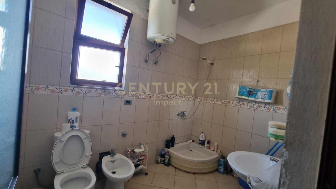 Apartament 3+1 Me Qira Tek Bulevardi i Ri Tiranë - 550€!