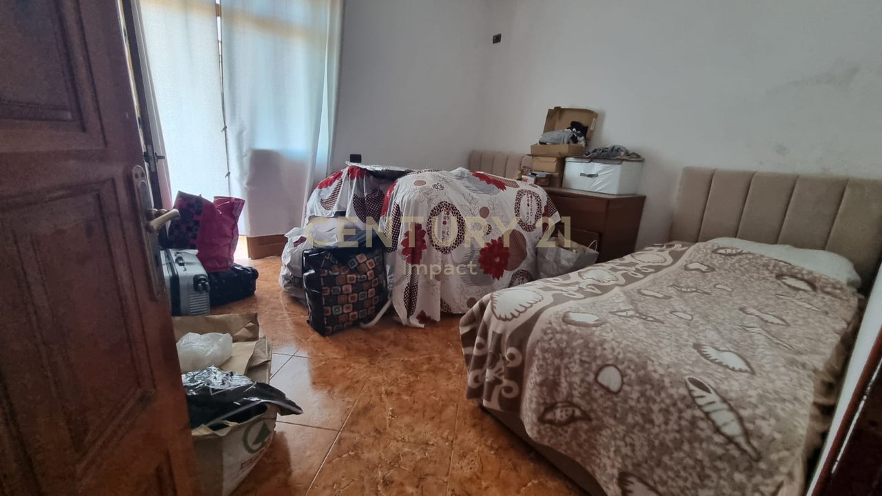 Apartament 3+1 Me Qira Tek Bulevardi i Ri Tiranë - 550€!