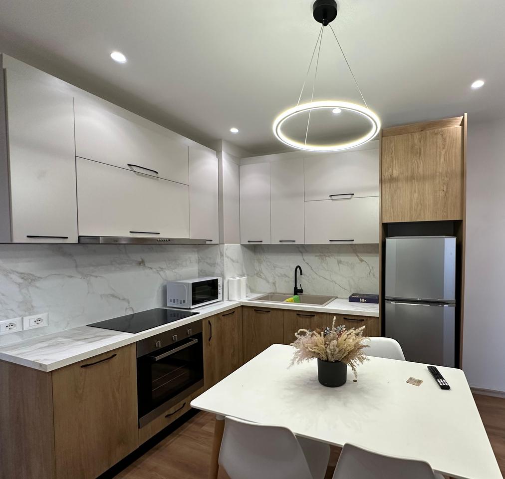 Apartament 2+1+2 me Qira pranë kompleksit Delijorgji!