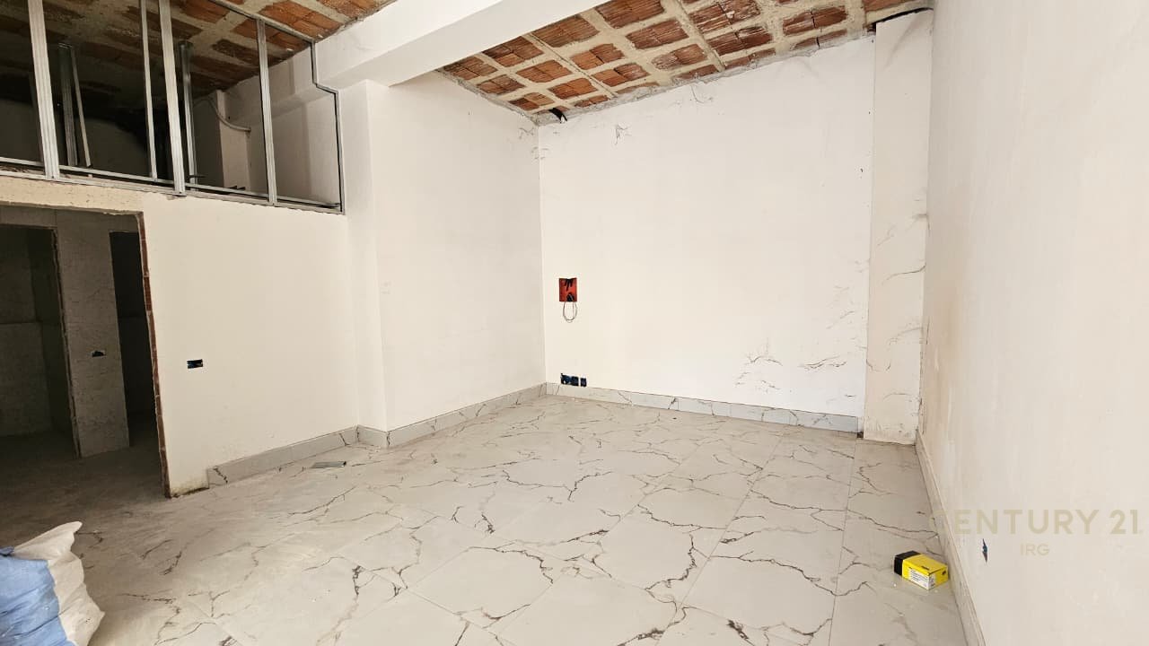 Commercial ambient in the Center!