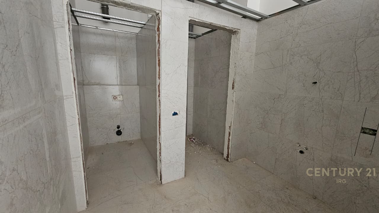 Commercial ambient in the Center!