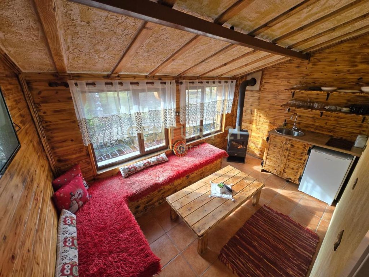 Super hotel ne shitje ne Voskopojë. Mundësi shumë e mirë investimi!
