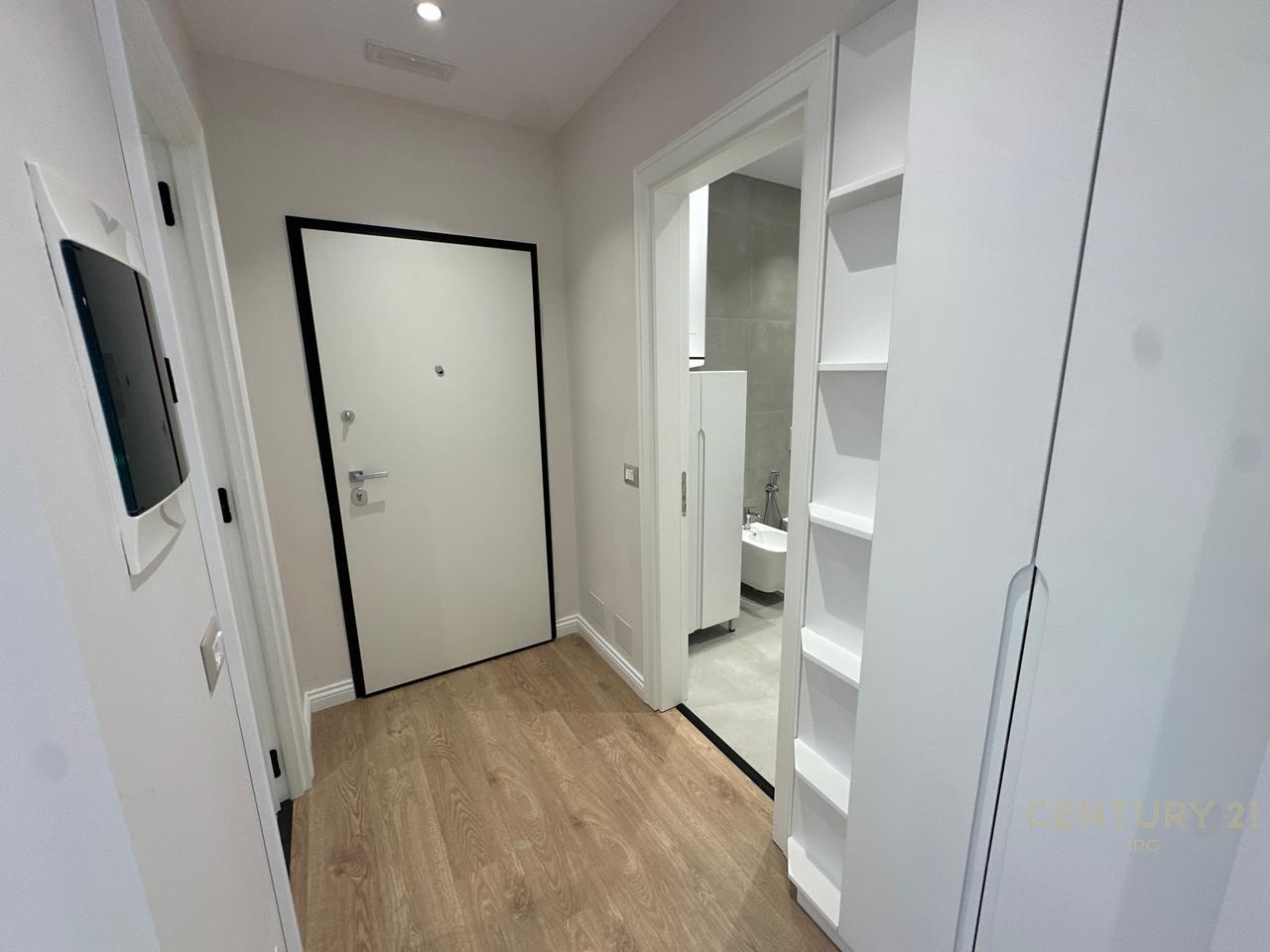 Jepet me qira super apartament 2+1+2 tualete+ verande tek Rruga e Elbasanit!