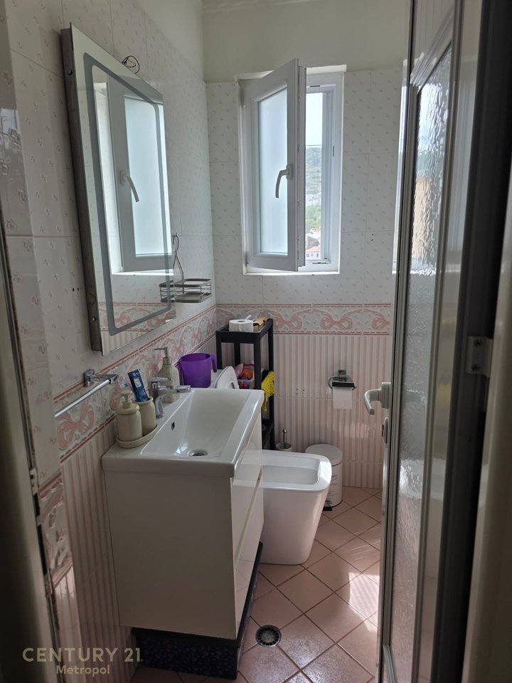 OFROJ PER QIRA APARTAMET 2+1+2 ME NJE POST PARKIMI, SELITE!