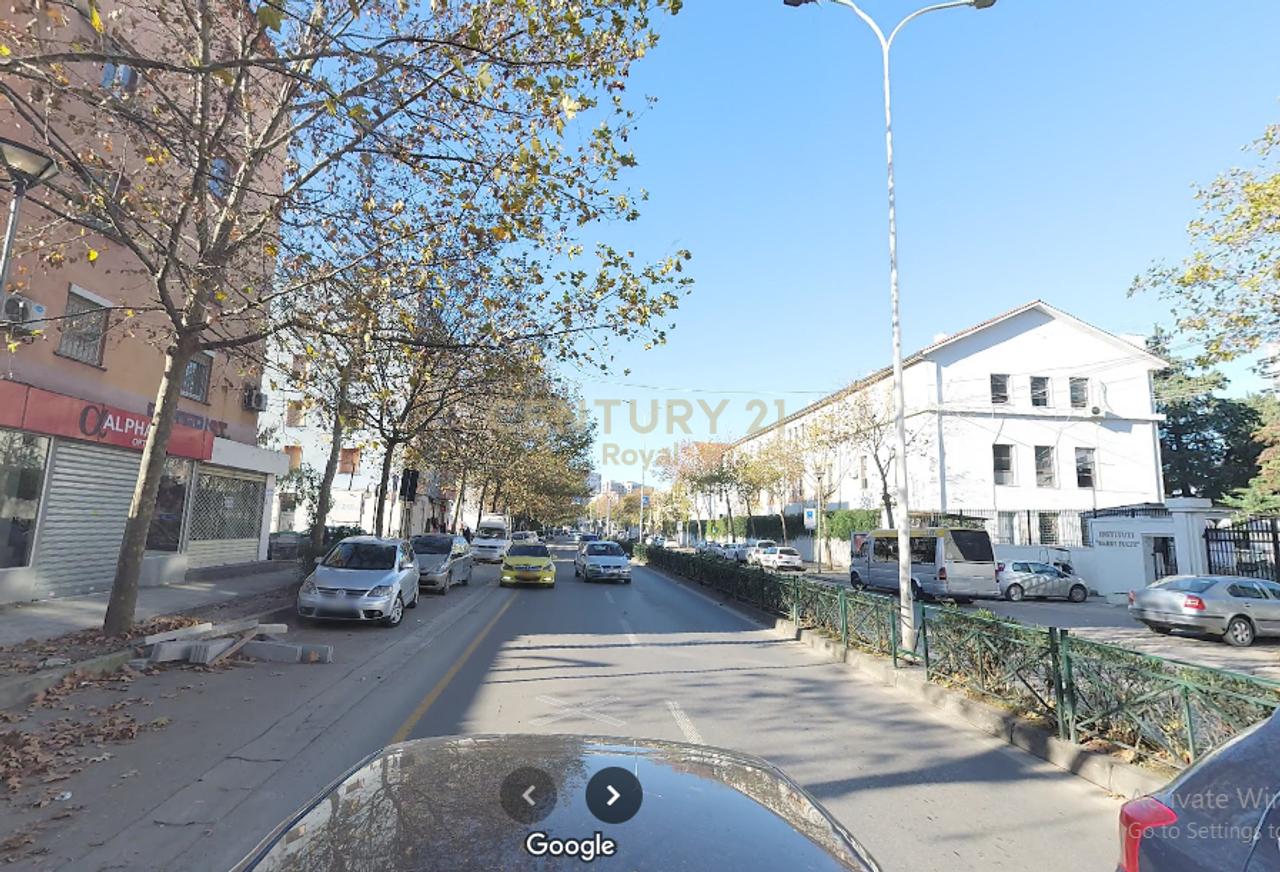 Negozio in vendita sulla via principale vicino a Harry Fultz
