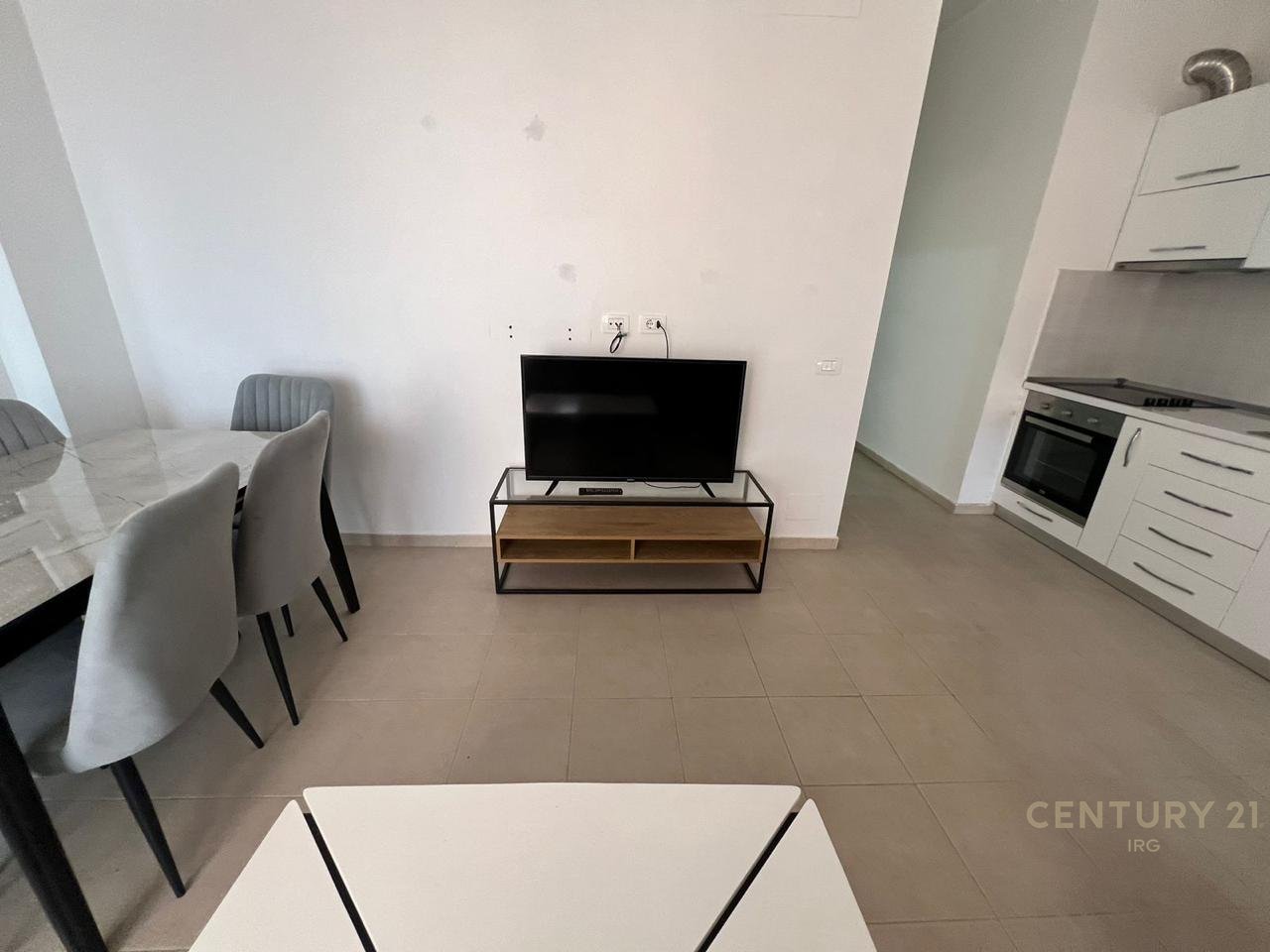 Apartament 2+1 me qera tek Kompleksi Mangalem