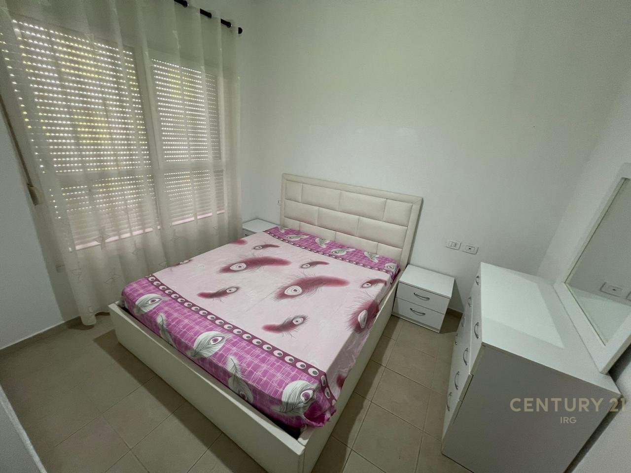 Apartament 2+1 me qera tek Kompleksi Mangalem