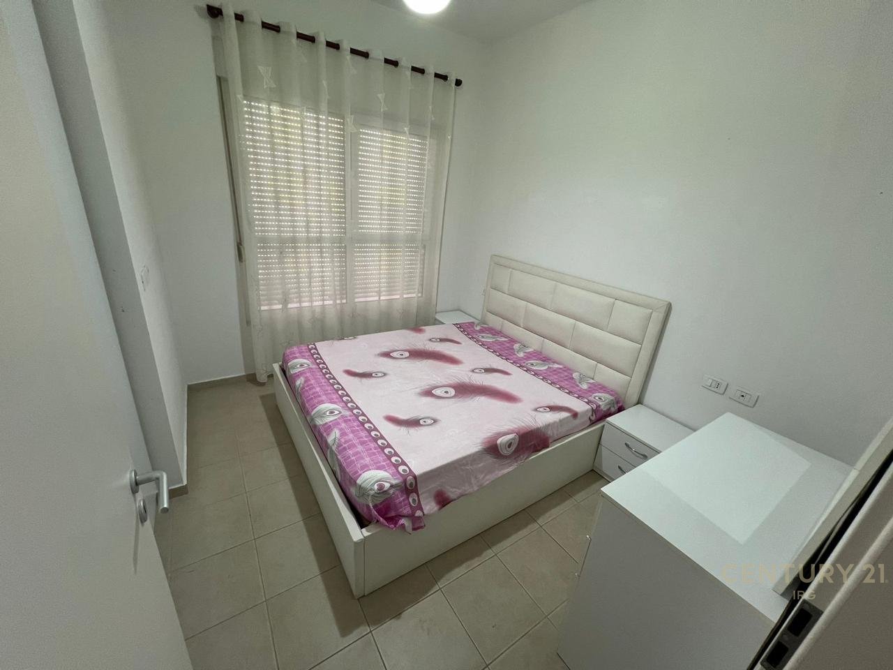 Apartament 2+1 me qera tek Kompleksi Mangalem