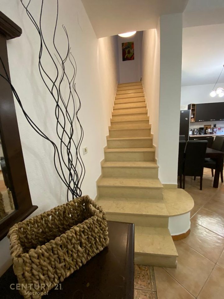 DUPLEX FOR RENT 3+1+2 NEAR 21 DECEMBER!