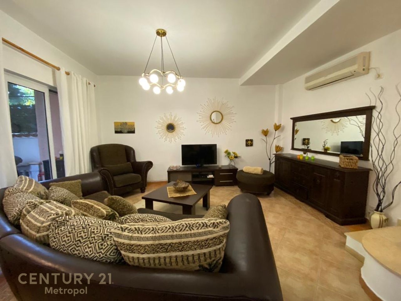 DUPLEX FOR RENT 3+1+2 NEAR 21 DECEMBER!