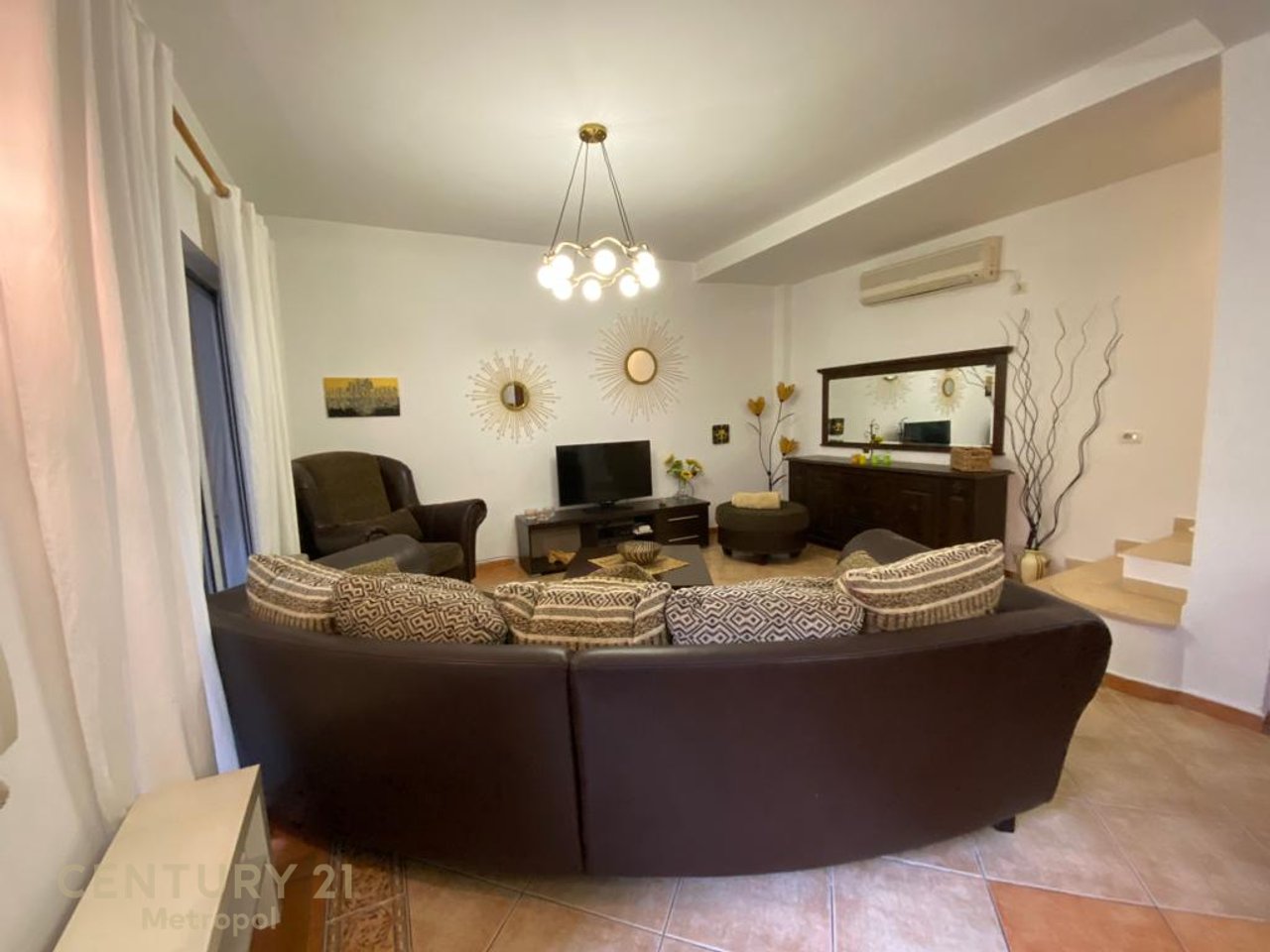 DUPLEX FOR RENT 3+1+2 NEAR 21 DECEMBER!