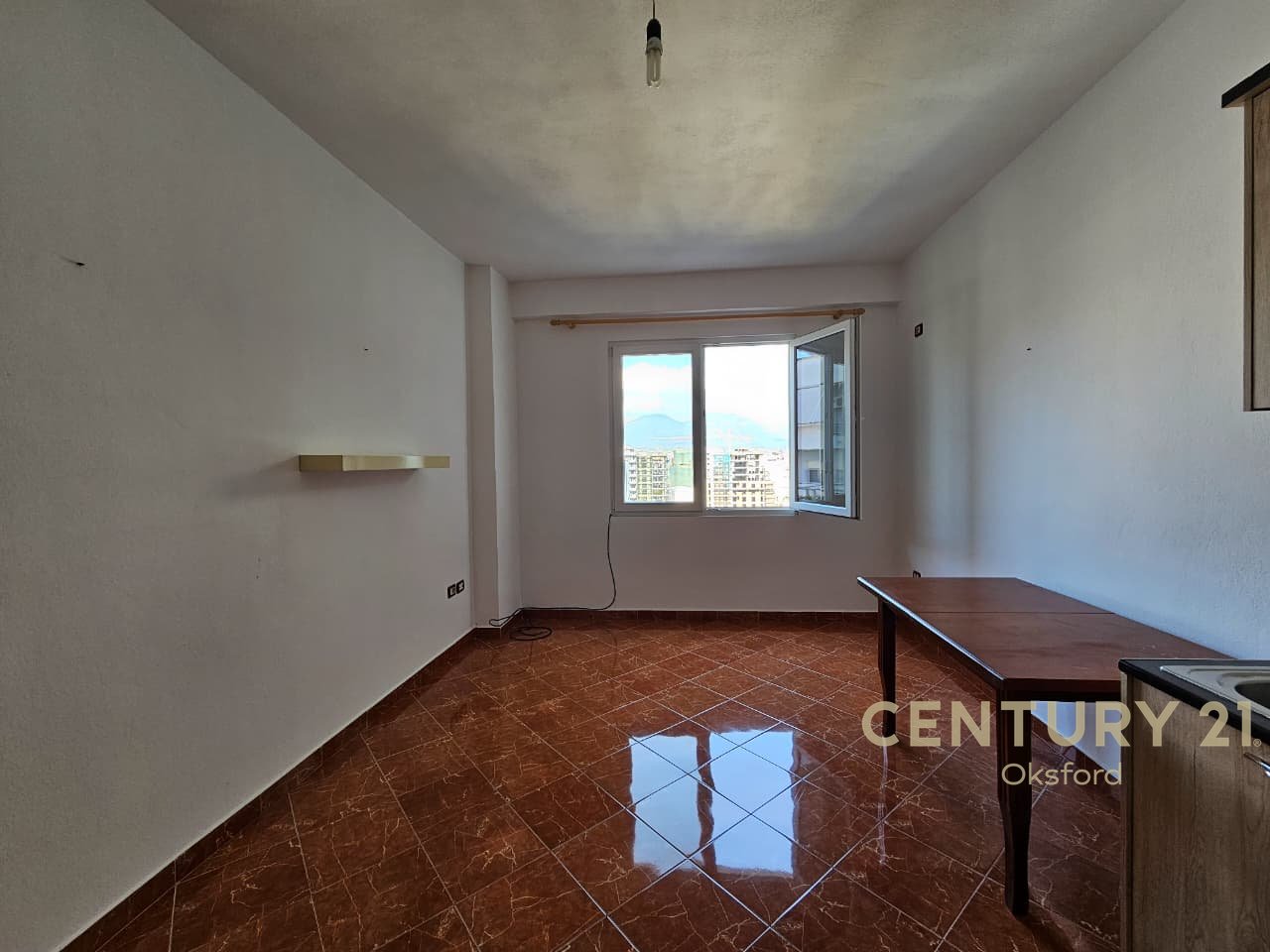 JEPET ME QERA APARTAMENT 2+1 NE ASTIR