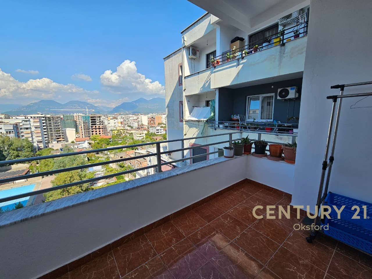 JEPET ME QERA APARTAMENT 2+1 NE ASTIR