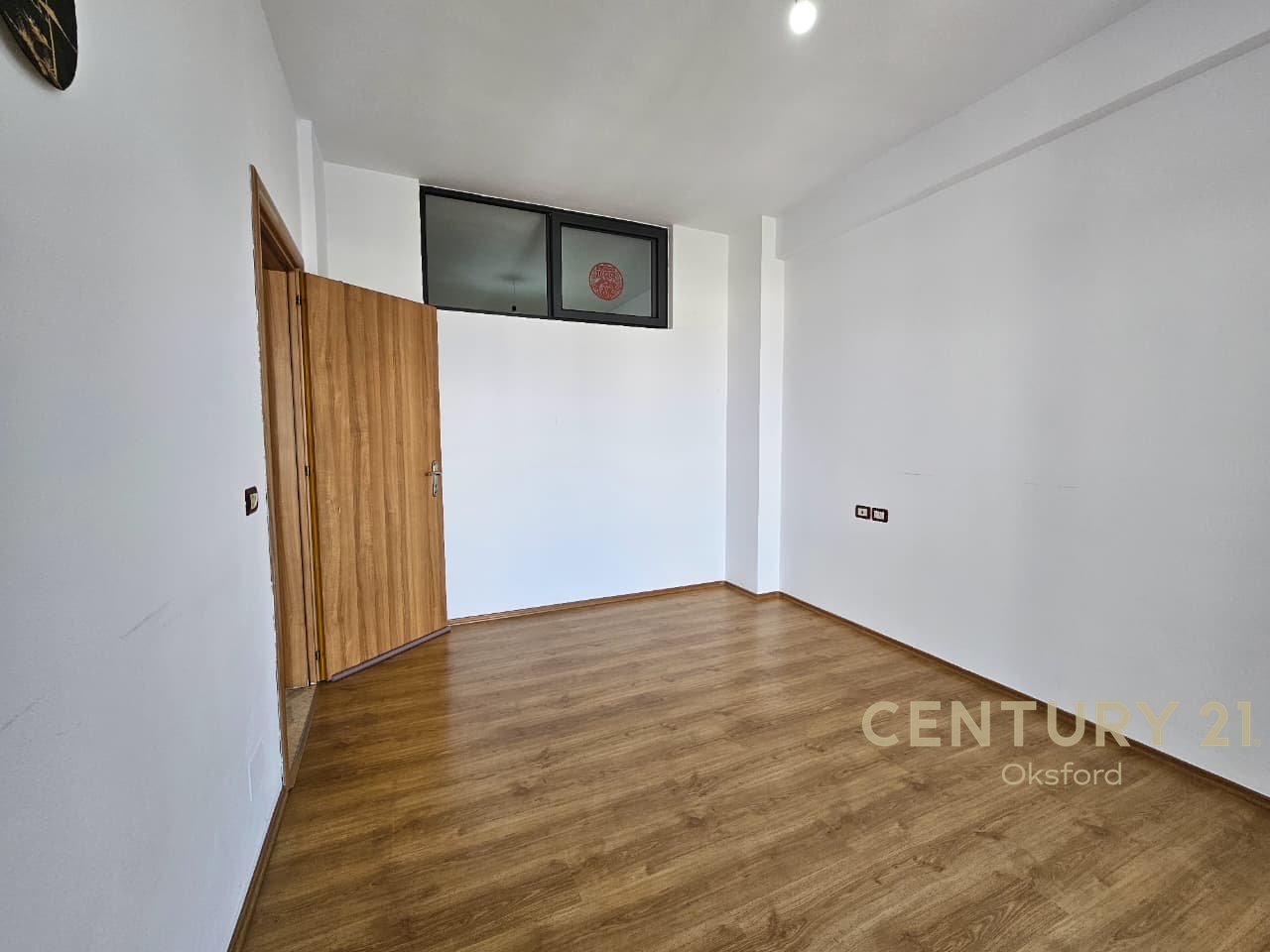 JEPET ME QERA APARTAMENT 2+1 NE ASTIR