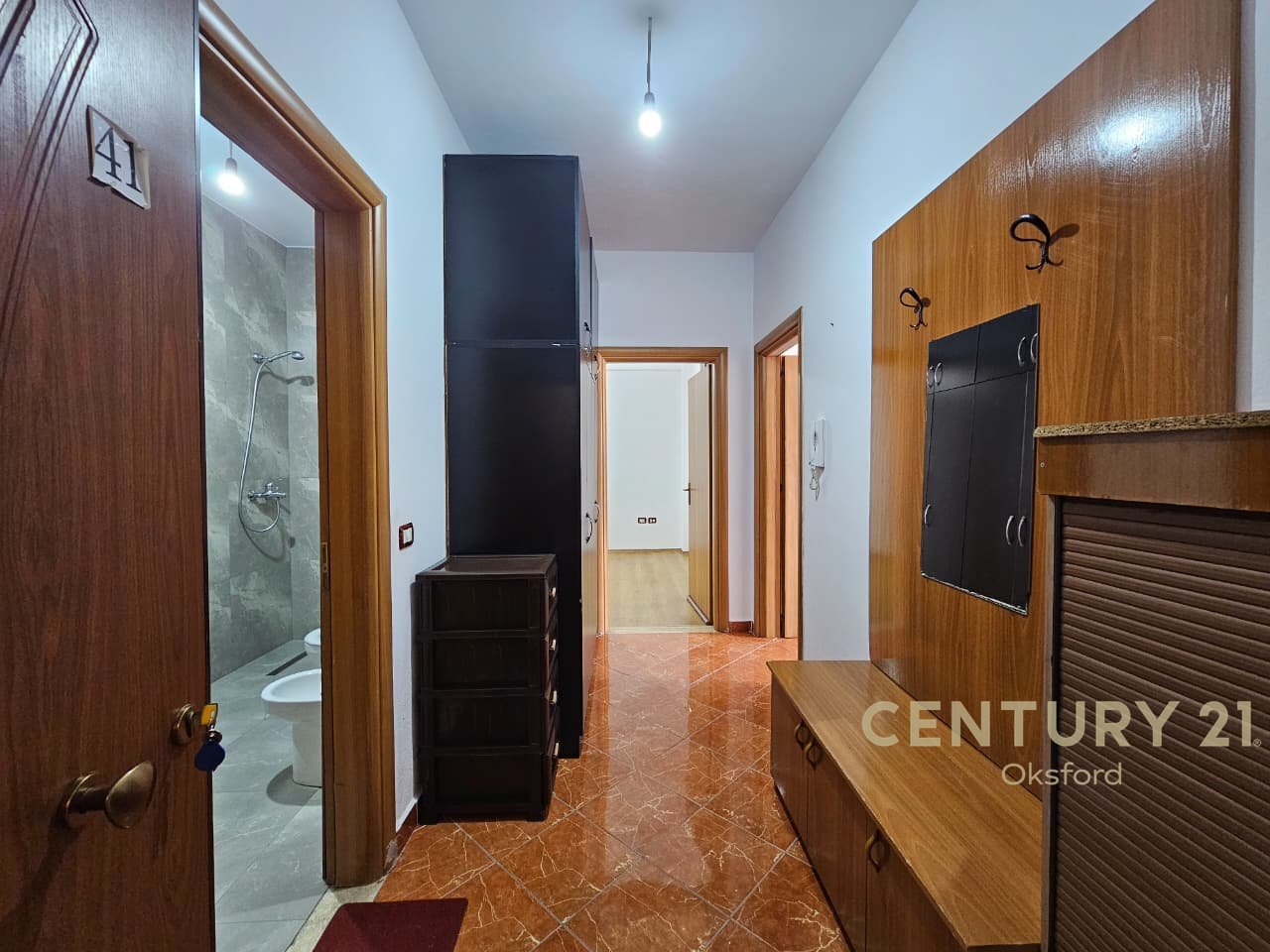 JEPET ME QERA APARTAMENT 2+1 NE ASTIR