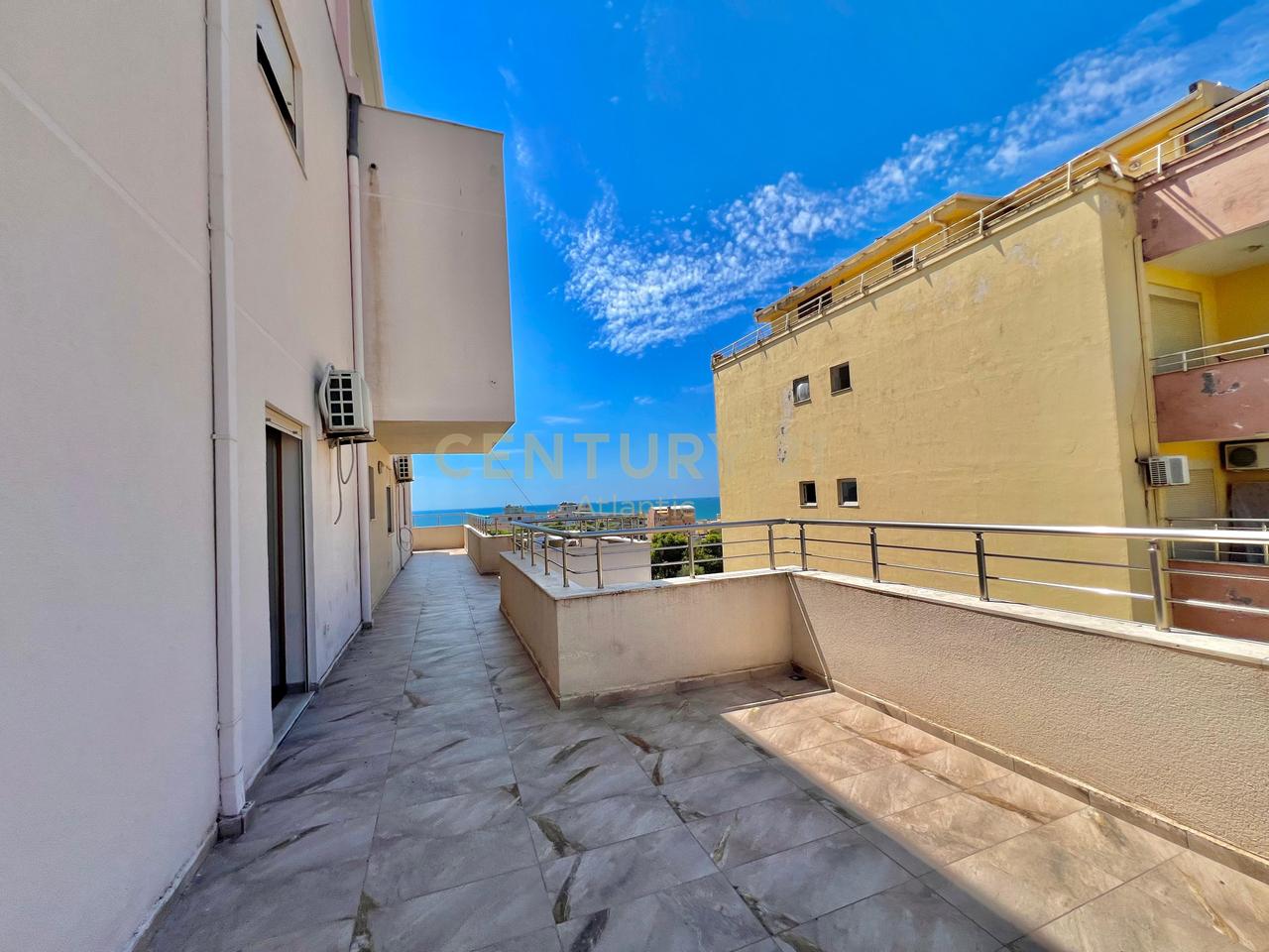 APARTAMENT 2 + 1 DHE VERANDE PER QERA 205M2 NE PLAZH ILIRIA DURRES !