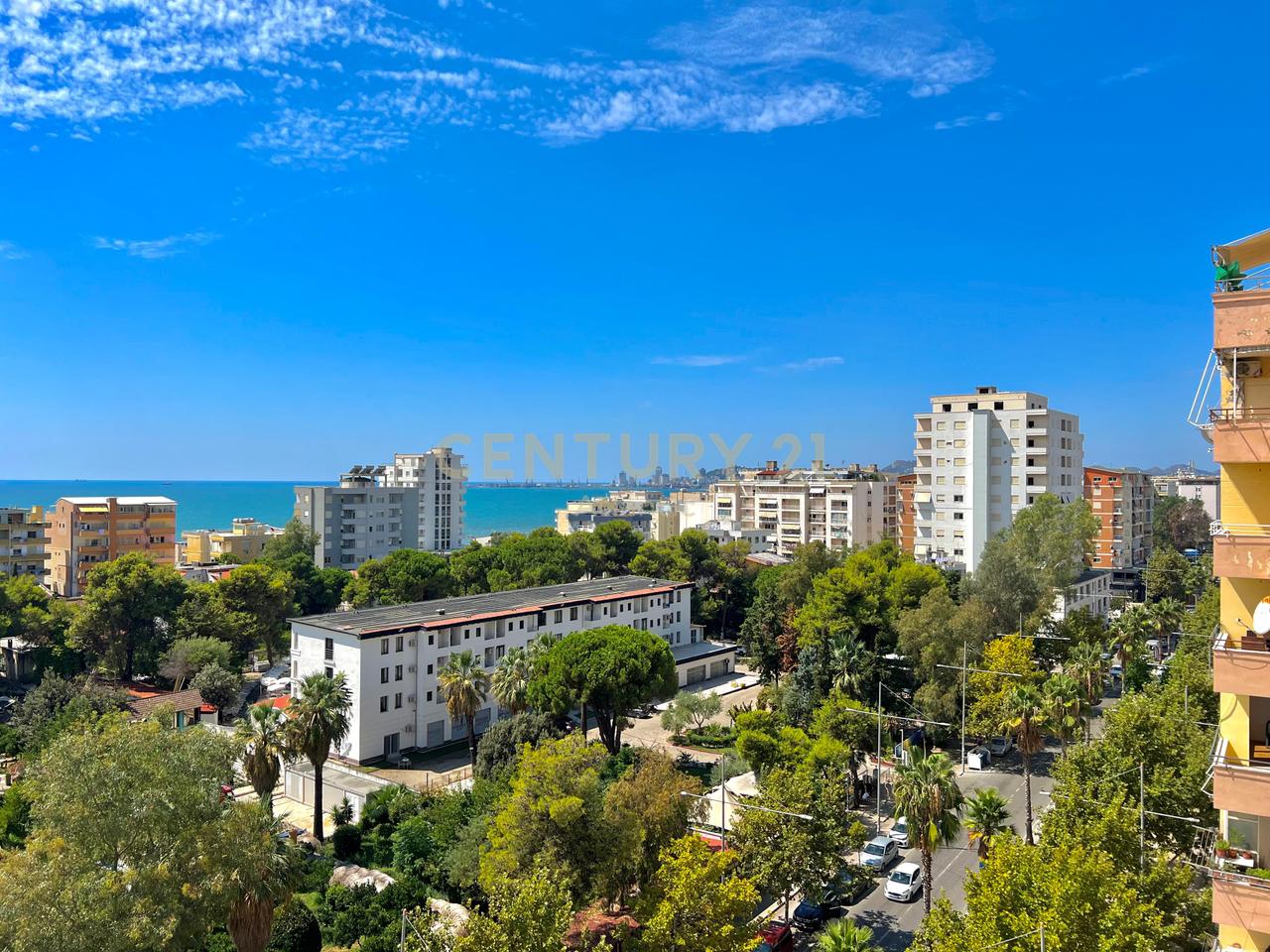 APARTAMENT 2 + 1 DHE VERANDE PER QERA 205M2 NE PLAZH ILIRIA DURRES !