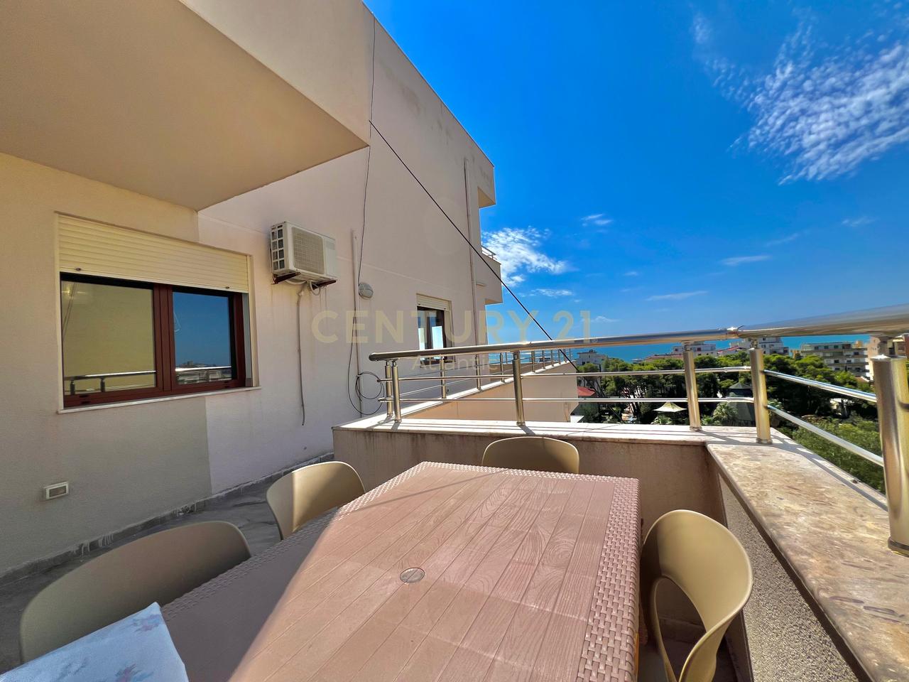 APARTAMENT 2 + 1 DHE VERANDE PER QERA 205M2 NE PLAZH ILIRIA DURRES !