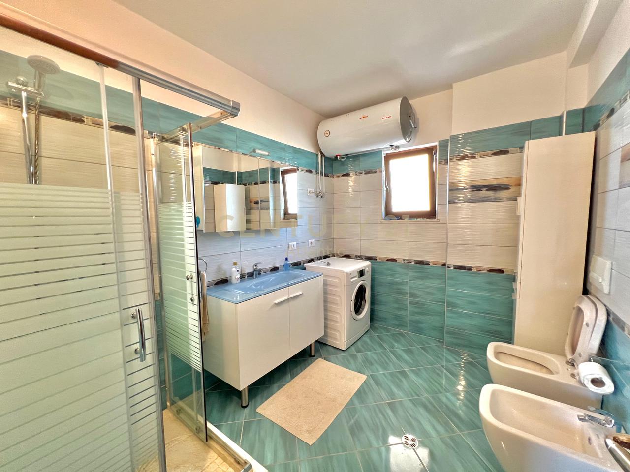 APARTAMENT 2 + 1 DHE VERANDE PER QERA 205M2 NE PLAZH ILIRIA DURRES !