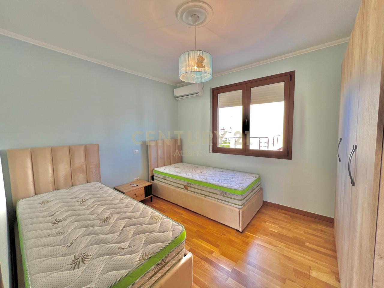 APARTAMENT 2 + 1 DHE VERANDE PER QERA 205M2 NE PLAZH ILIRIA DURRES !