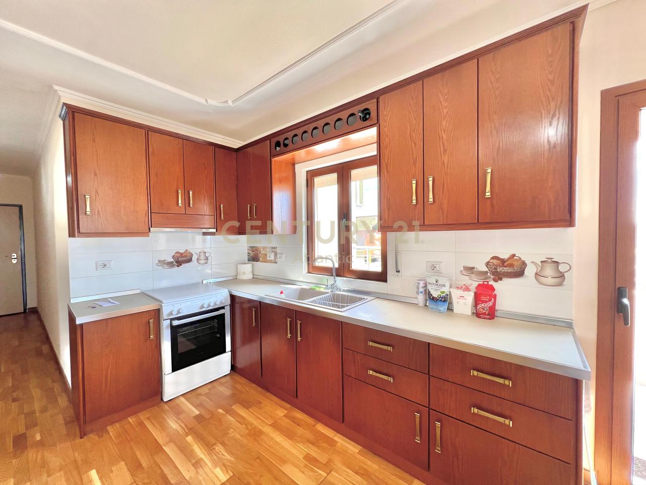 APARTAMENT 2 + 1 DHE VERANDE PER QERA 205M2 NE PLAZH ILIRIA DURRES !