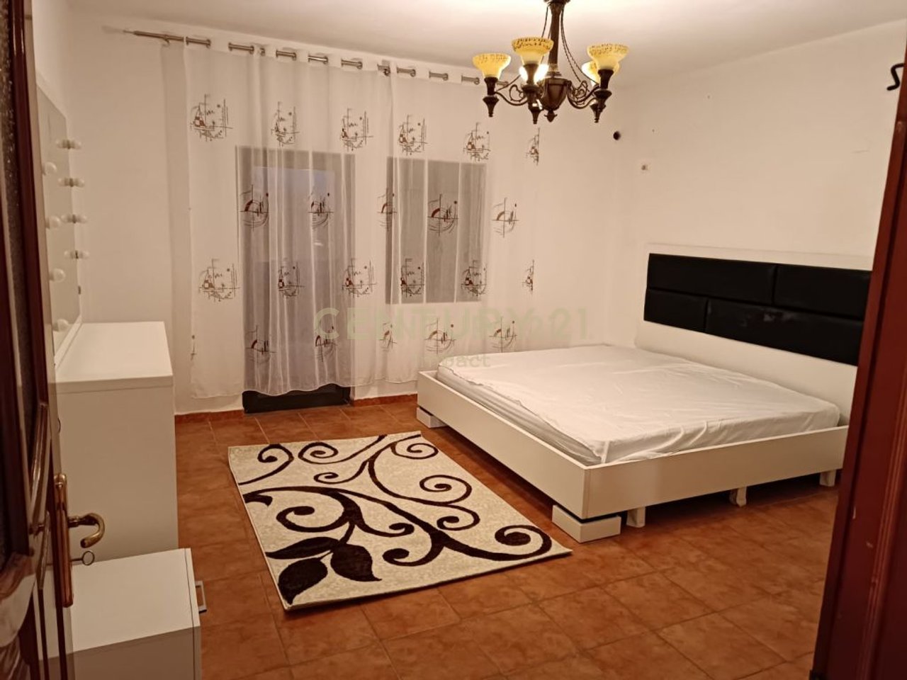 FOR RENT 4+1 APARTMENT FOR LIVING, IN KINOSTUDIO!