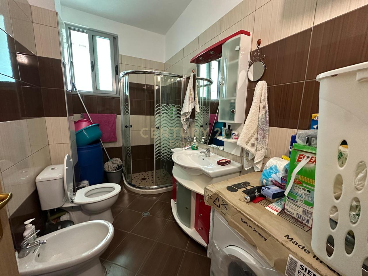 Apartament 2+1 Me Qira në Vlorë