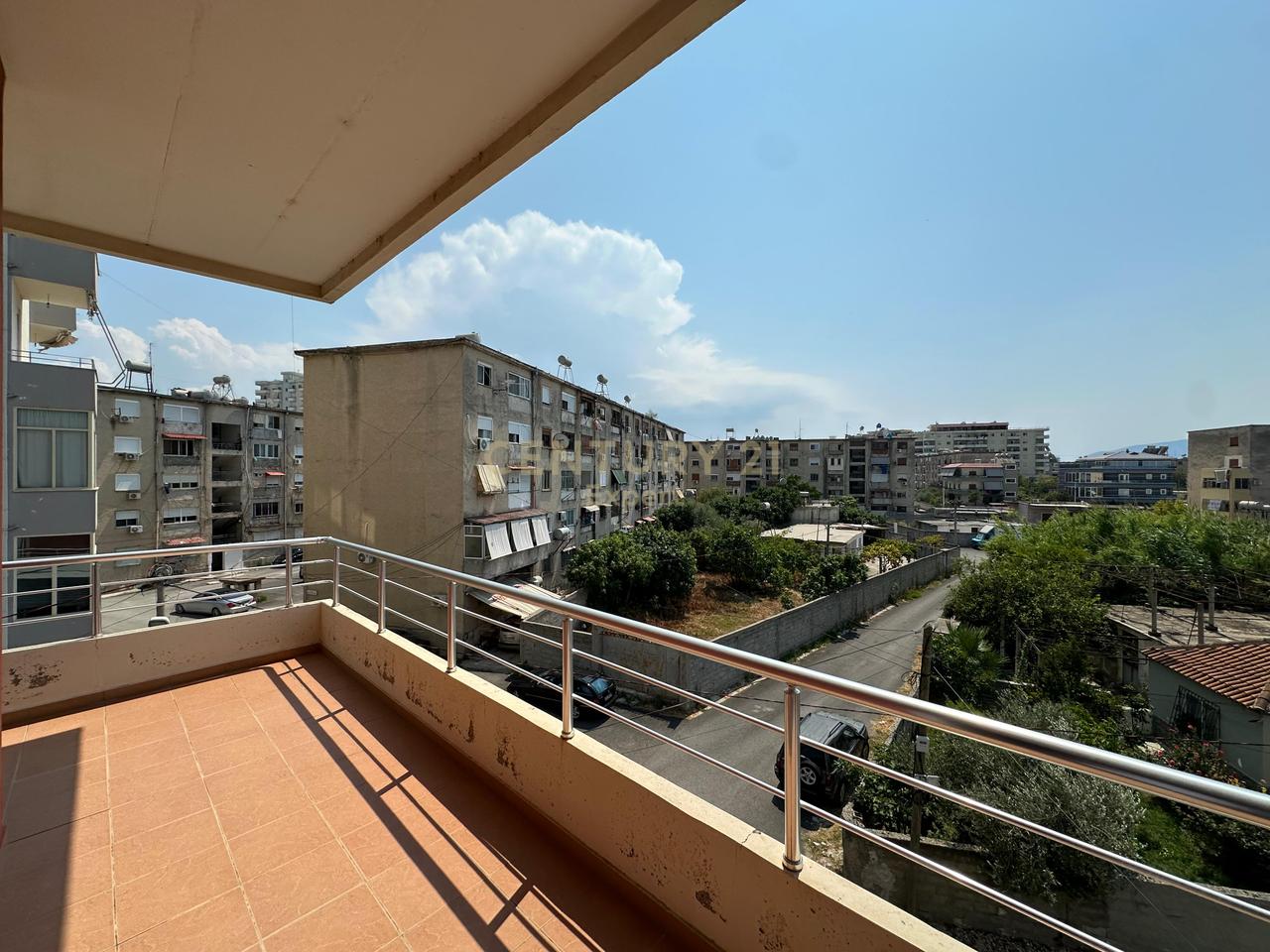 Apartament 2+1 Me Qira në Vlorë
