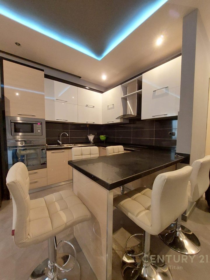 APPARTAMENTO 2+1+2+1 CON BALCONE IN VENDITA A ASTIR!