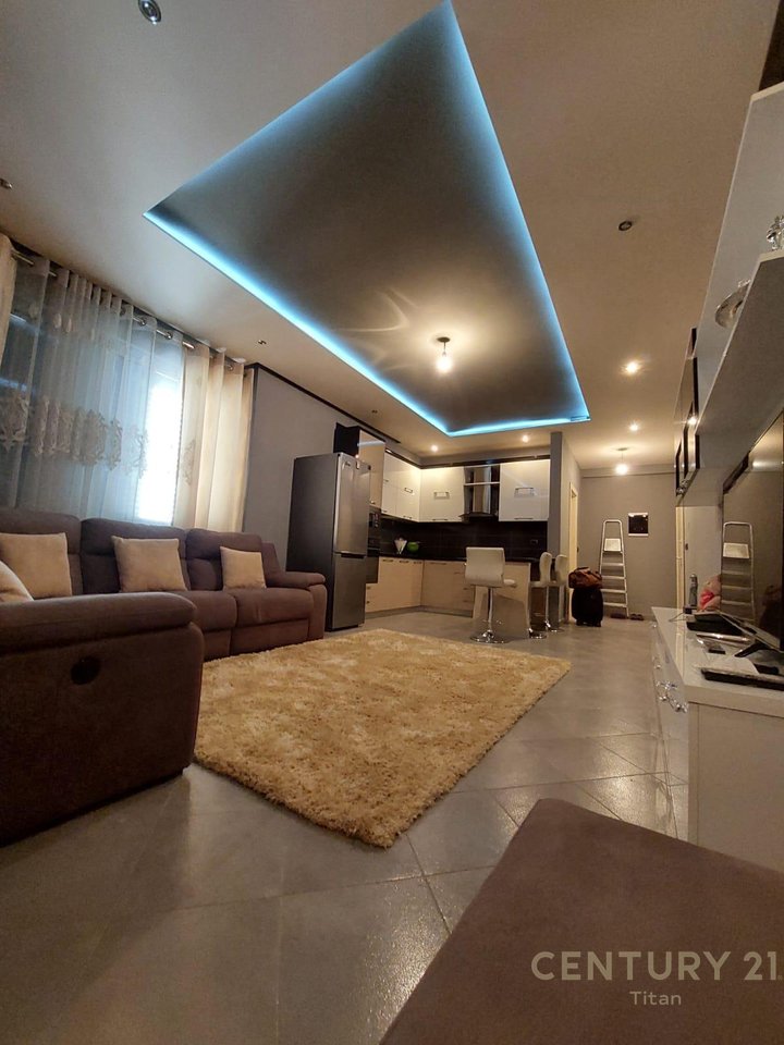 APPARTAMENTO 2+1+2+1 CON BALCONE IN VENDITA A ASTIR!