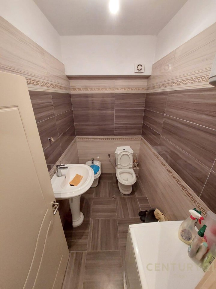APPARTAMENTO 2+1+2+1 CON BALCONE IN VENDITA A ASTIR!