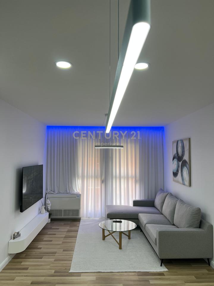 Shitet apartament 2+1 ne Astir