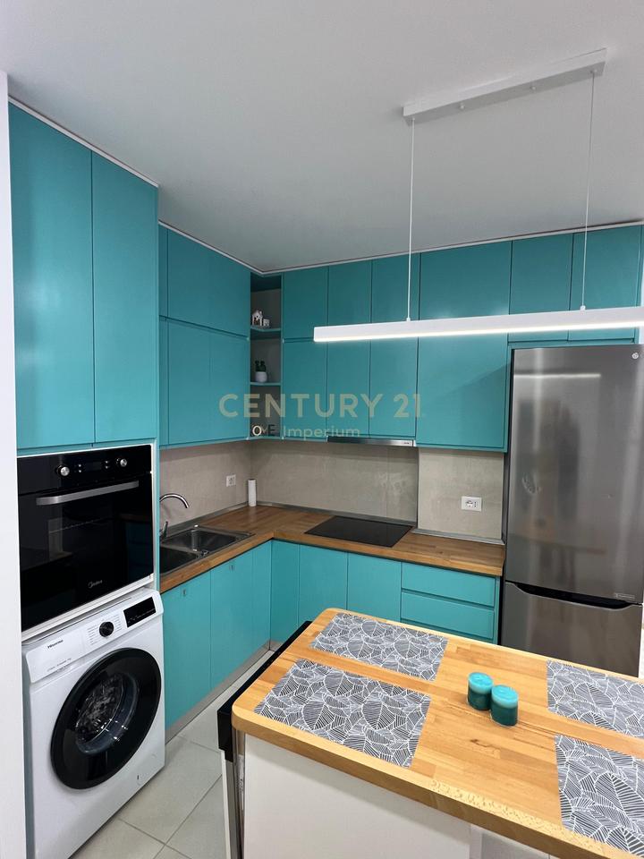 Shitet apartament 2+1 ne Astir