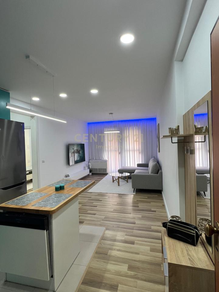 Shitet apartament 2+1 ne Astir
