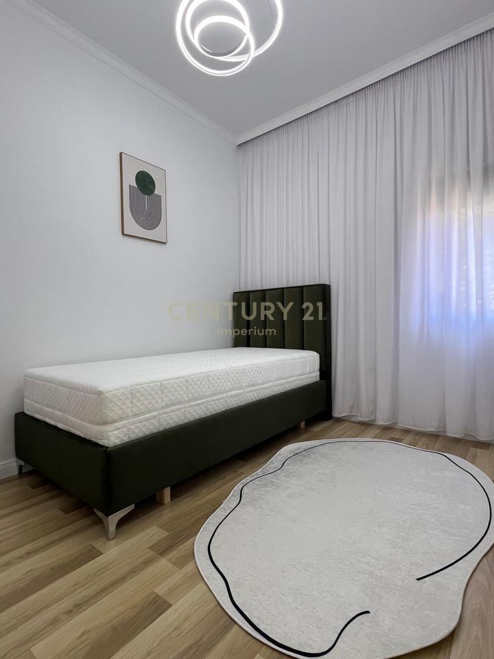 Shitet apartament 2+1 ne Astir